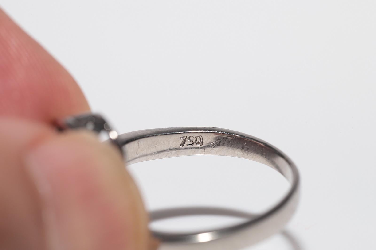 Anello con fiori decorati con diamanti naturali in oro 18k, CIRCA GLI ANNI 80 in vendita 3