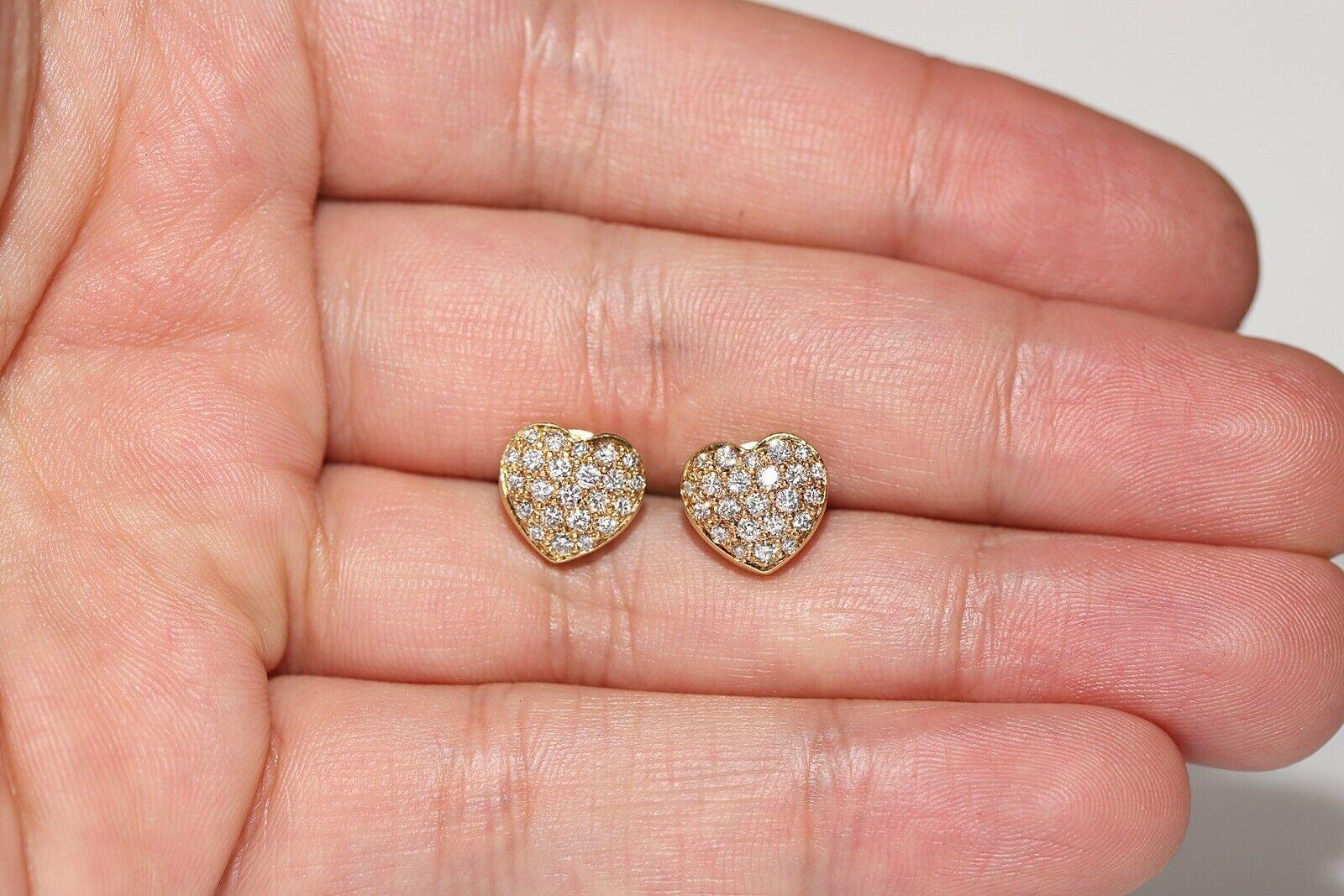 Vintage Circa 1980s 18k Gold Natural Diamond Decorated Heart Earring  For Sale 4
