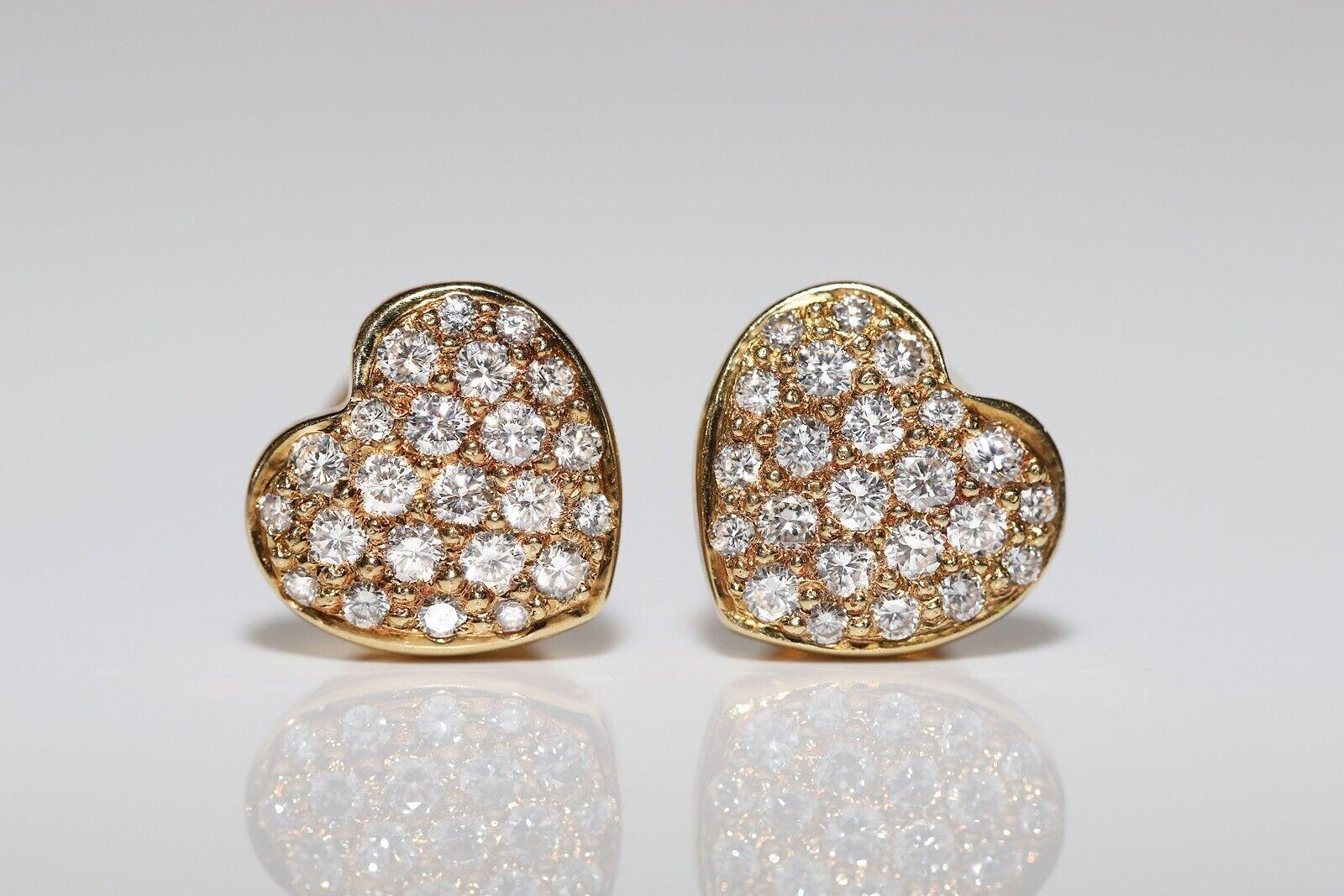 Retro Vintage Circa 1980s 18k Gold Natural Diamond Decorated Heart Earring  For Sale