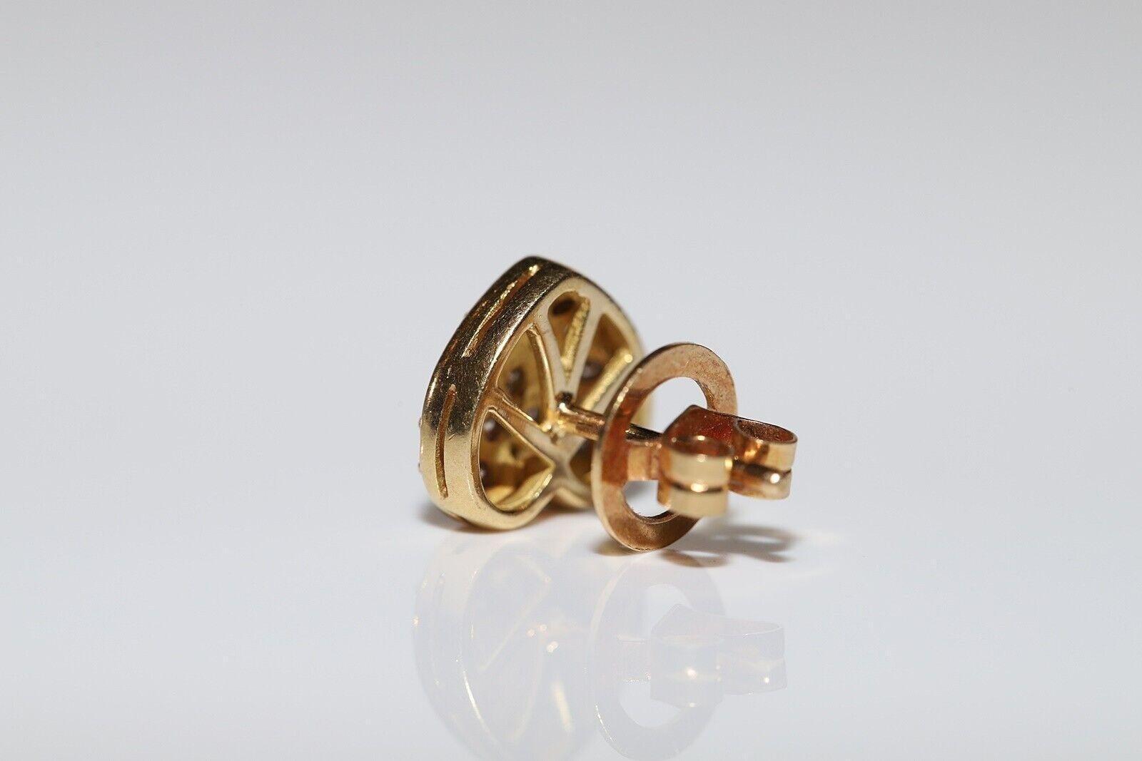 Vintage Circa 1980er Jahre 18k Gold Natürlicher Diamant Dekorierter Herz-Ohrring Damen im Angebot