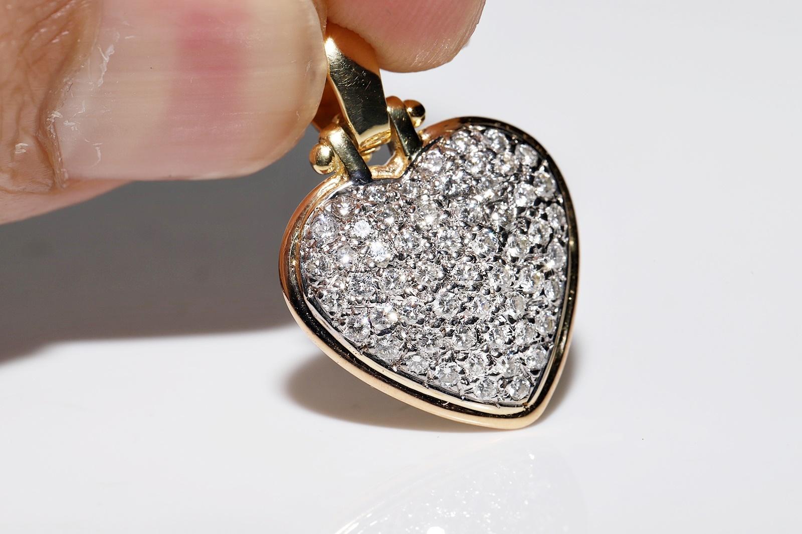 Vintage Circa 1980s 18k Gold Natural Diamond Decorated Heart Pendant For Sale 5