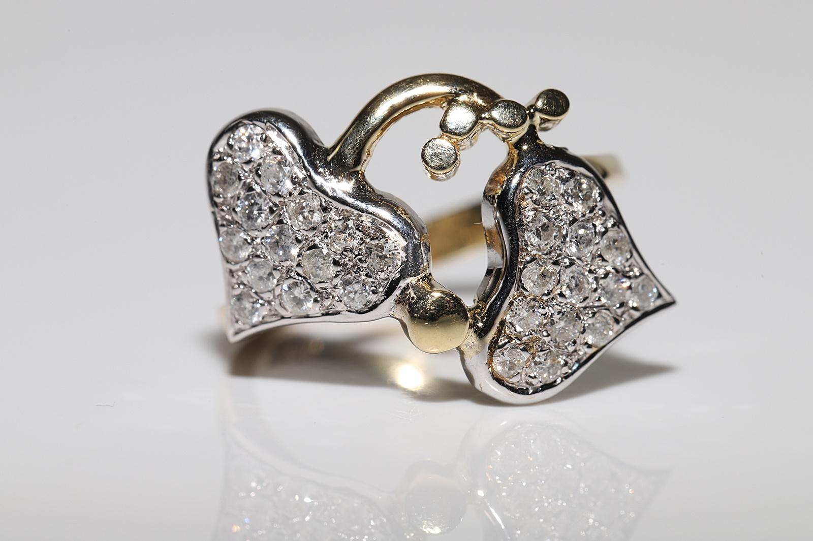 Vintage Circa 1980er Jahre 18k Gold Natürlicher Diamant Dekorierter Herzring im Angebot 2