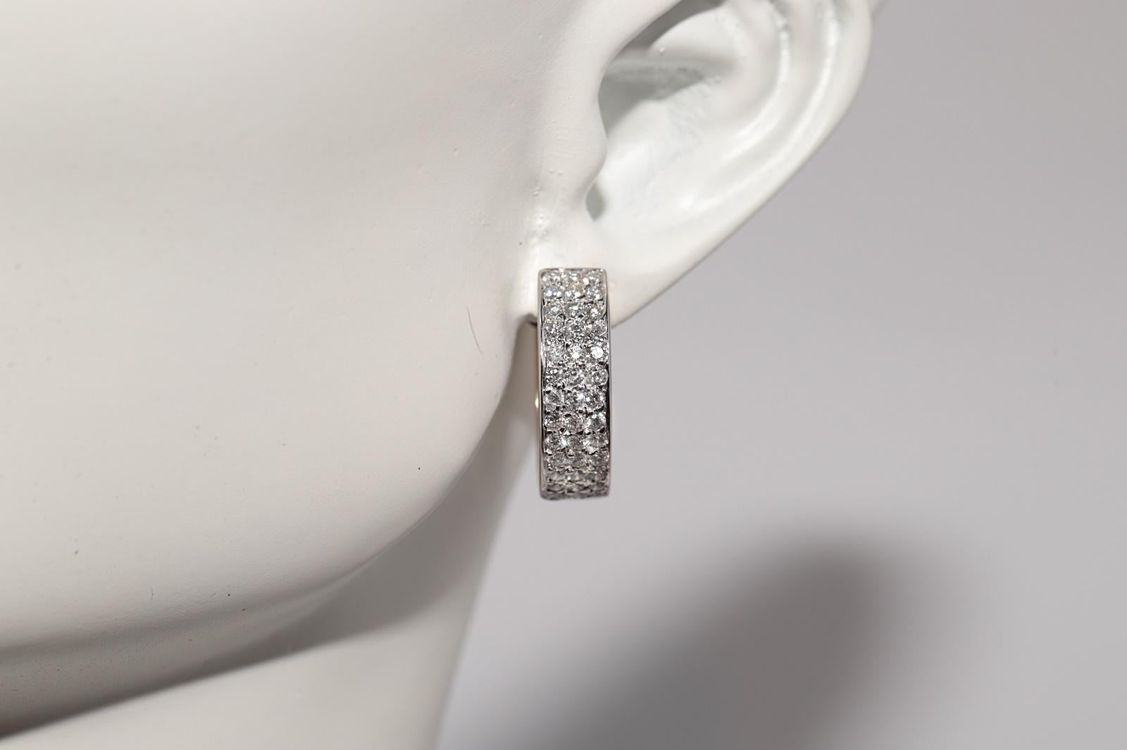 Vintage Circa 1980er Jahre 18k Gold Natürlicher Diamant Dekorierter Creolen-Ohrring im Angebot 6