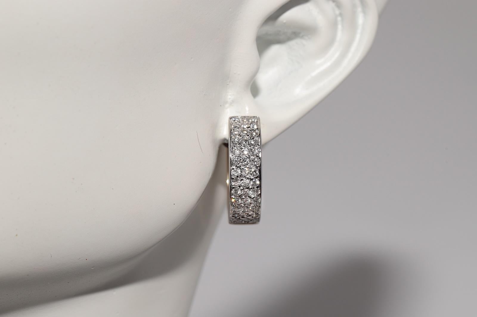 Vintage Circa 1980er Jahre 18k Gold Natürlicher Diamant Dekorierter Creolen-Ohrring im Angebot 9