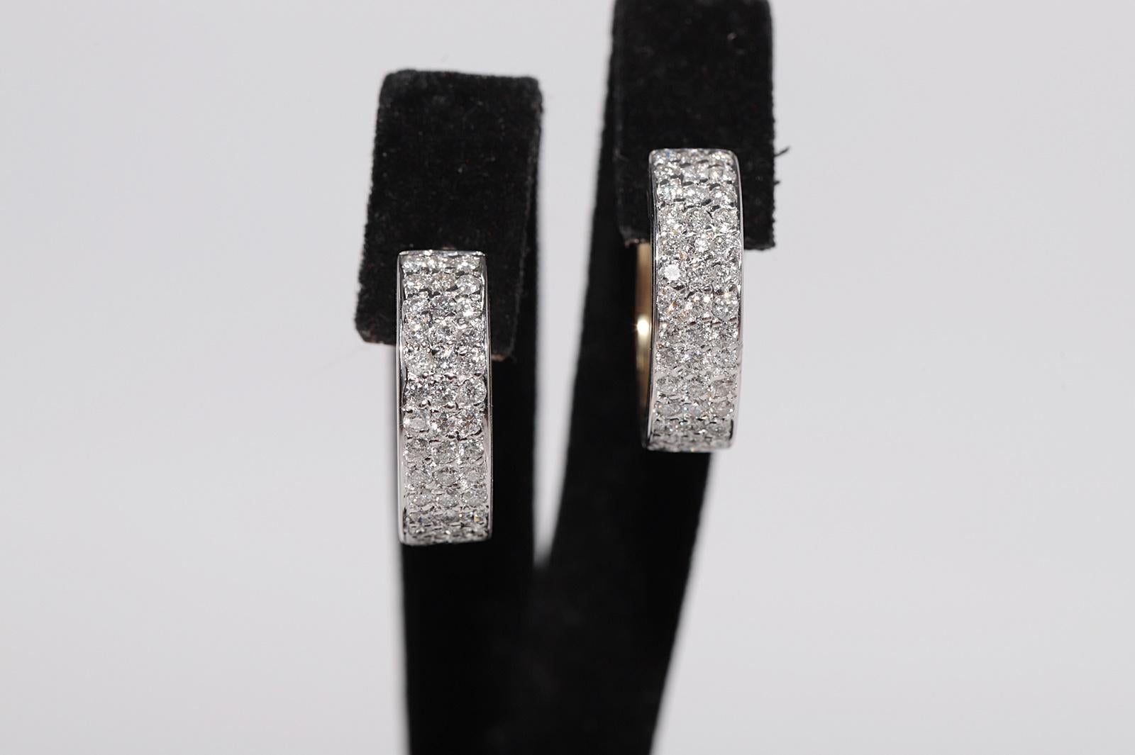 In sehr gutem Zustand.
Gesamtgewicht 11 Gramm.
Insgesamt ist 1,35 ct.
Der Diamant F-G Farbe und vvs-vs Klarheit.
Bitte kontaktieren Sie uns bei Fragen.