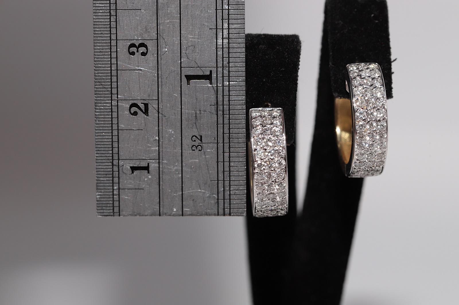 Vintage Circa 1980er Jahre 18k Gold Natürlicher Diamant Dekorierter Creolen-Ohrring (Brillantschliff) im Angebot