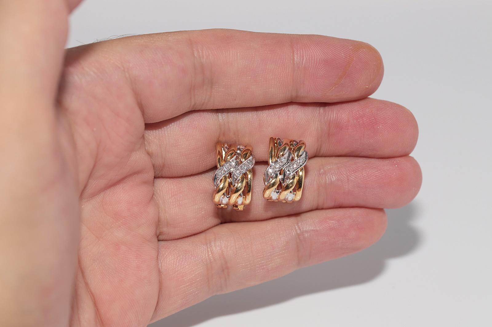 Vintage CIRCA 1980er Jahre 18k Gold natürlichen Diamanten verziert Omega zurück Ohrring im Angebot 12