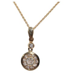 Vintage Circa 1980s 18k Gold Natural Diamond Decorated Pendant Necklace