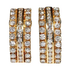 Orecchino d
epoca CIRCA 1980 in oro 18k con diamanti naturali decorati