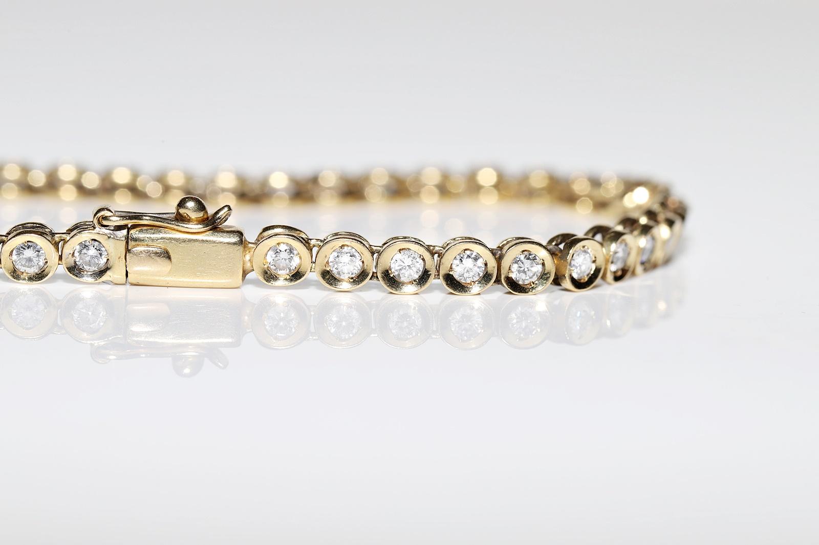 Vintage Circa 1980s 18k Gold Natural Diamond Decorated Pretty Waterway Bracelet For Sale 9
