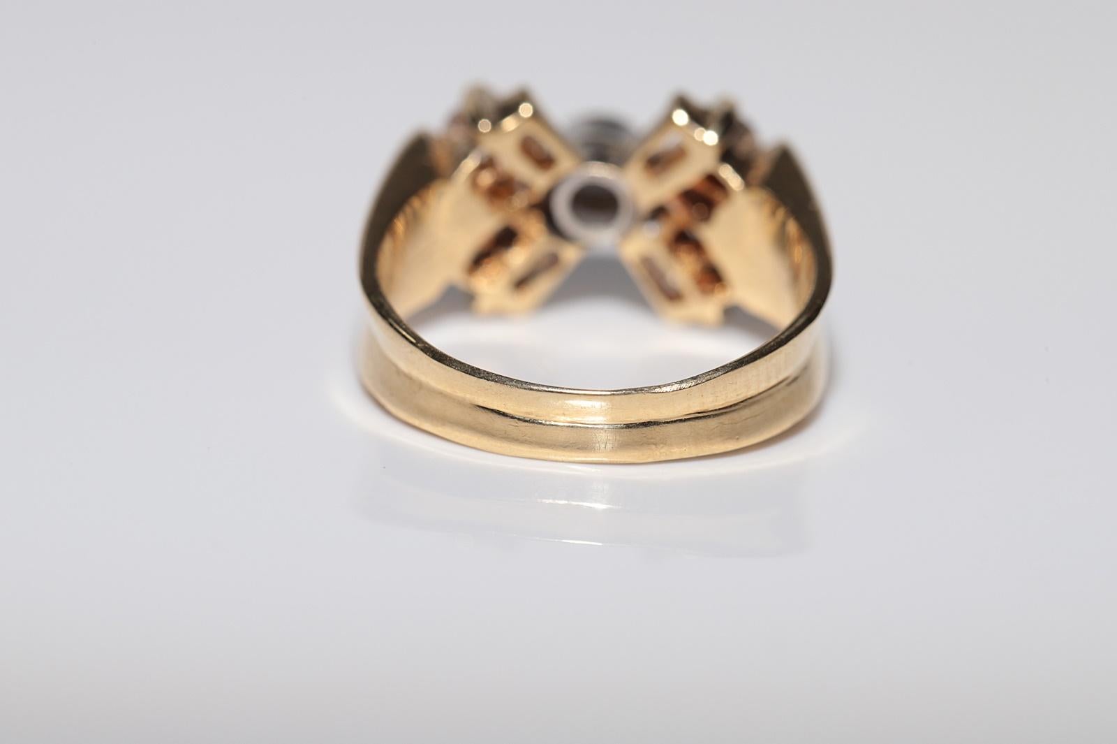 Vintage Circa 1980s 18k Gold Natural  Diamond Decorated Ring For Sale 7