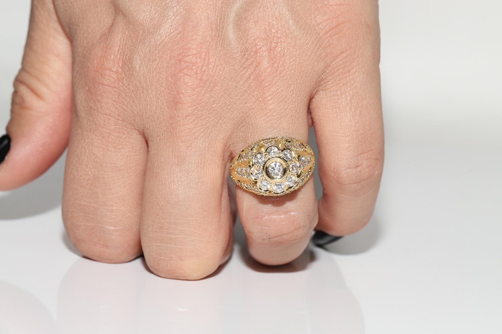 Anillo Vintage Circa 1980s Oro 18k Decorado con Diamantes Naturales en venta 10