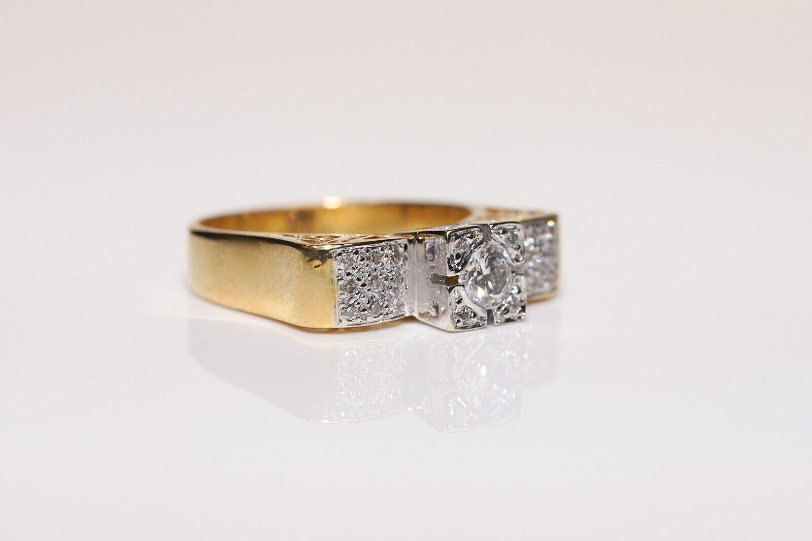 In sehr gutem Zustand.
Das Gesamtgewicht beträgt 5,7 Gramm.
Insgesamt ist Diamant etwa 0,45 Karat.
Insgesamt ist Zentrum Diamant 0,25 Karat.
Der Diamant hat die Farbe G und die Reinheit V.
Ringgröße ist US 5.5 (Wir bieten kostenlose