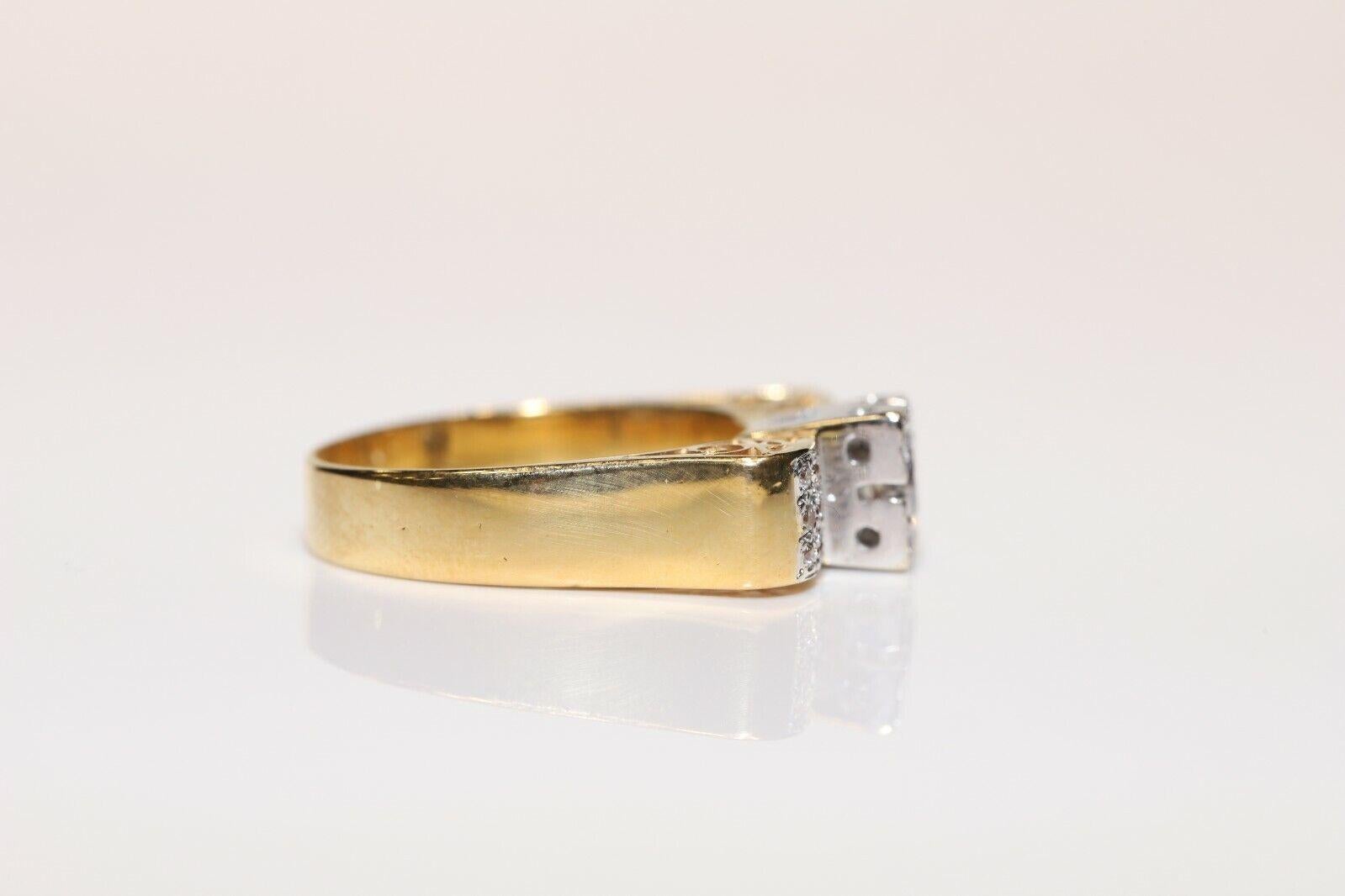 Retro Vintage Circa 1980s 18k Gold Natural Diamond Decorated Ring  For Sale