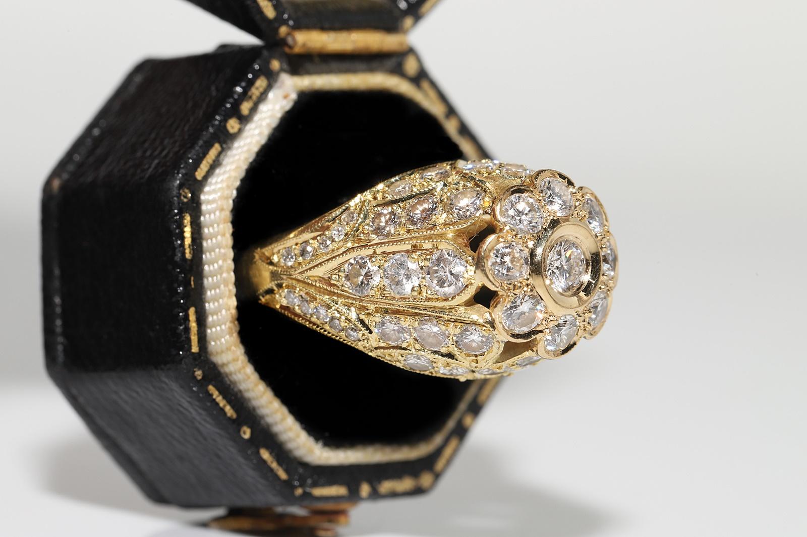 Anillo Vintage Circa 1980s Oro 18k Decorado con Diamantes Naturales Retro en venta
