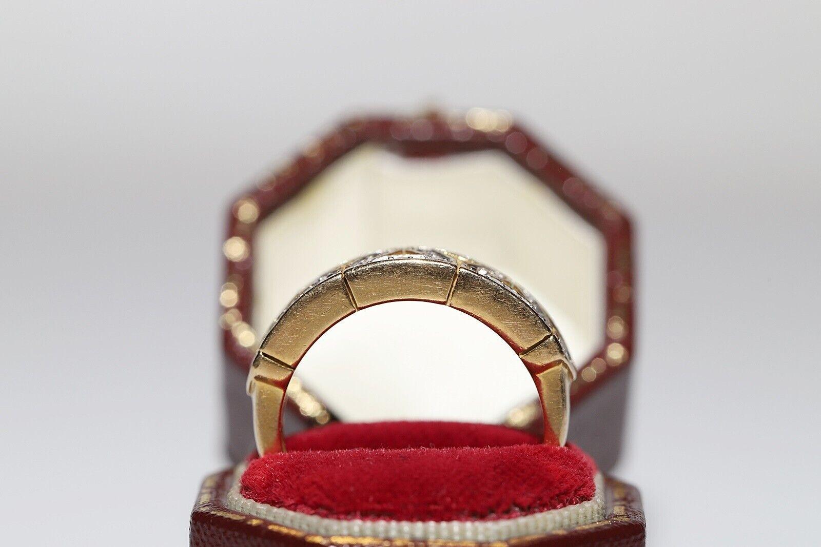 Vintage Circa 1980er Jahre 18k Gold Natürlicher Diamant Dekorierter Vintage-Ring (Retro) im Angebot
