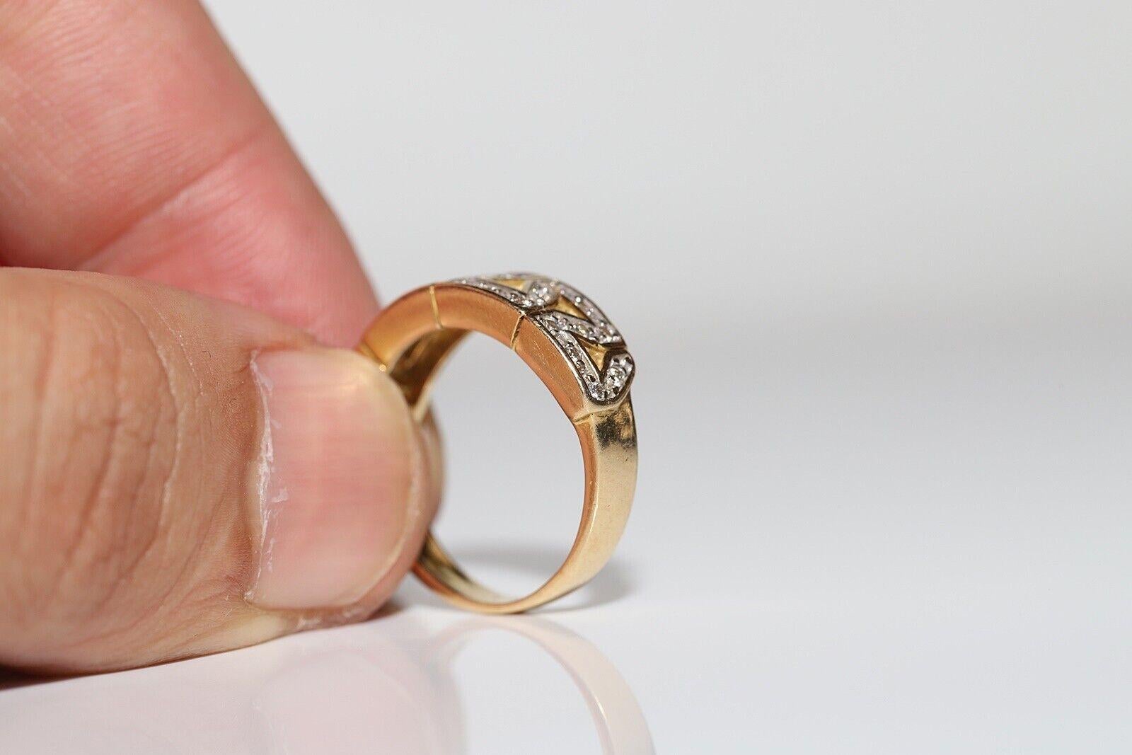 Vintage Circa 1980er Jahre 18k Gold Natürlicher Diamant Dekorierter Vintage-Ring Damen im Angebot