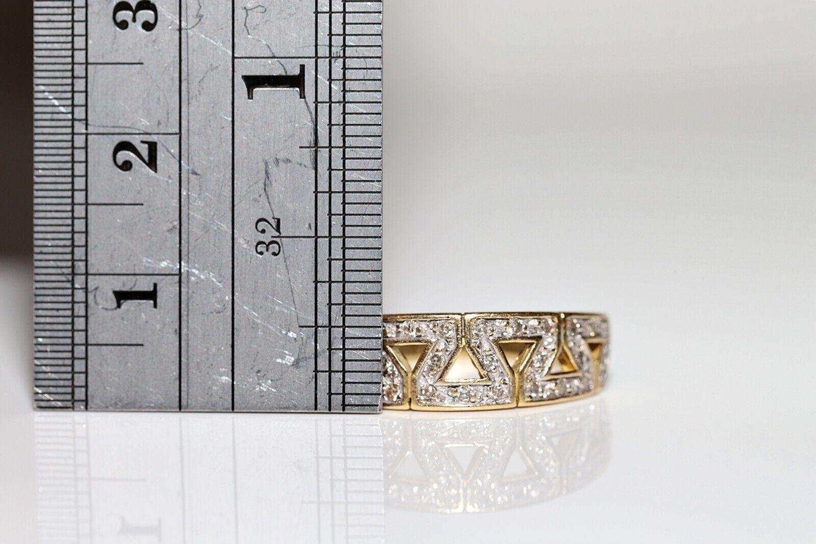 Vintage Circa 1980er Jahre 18k Gold Natürlicher Diamant Dekorierter Vintage-Ring im Angebot 1