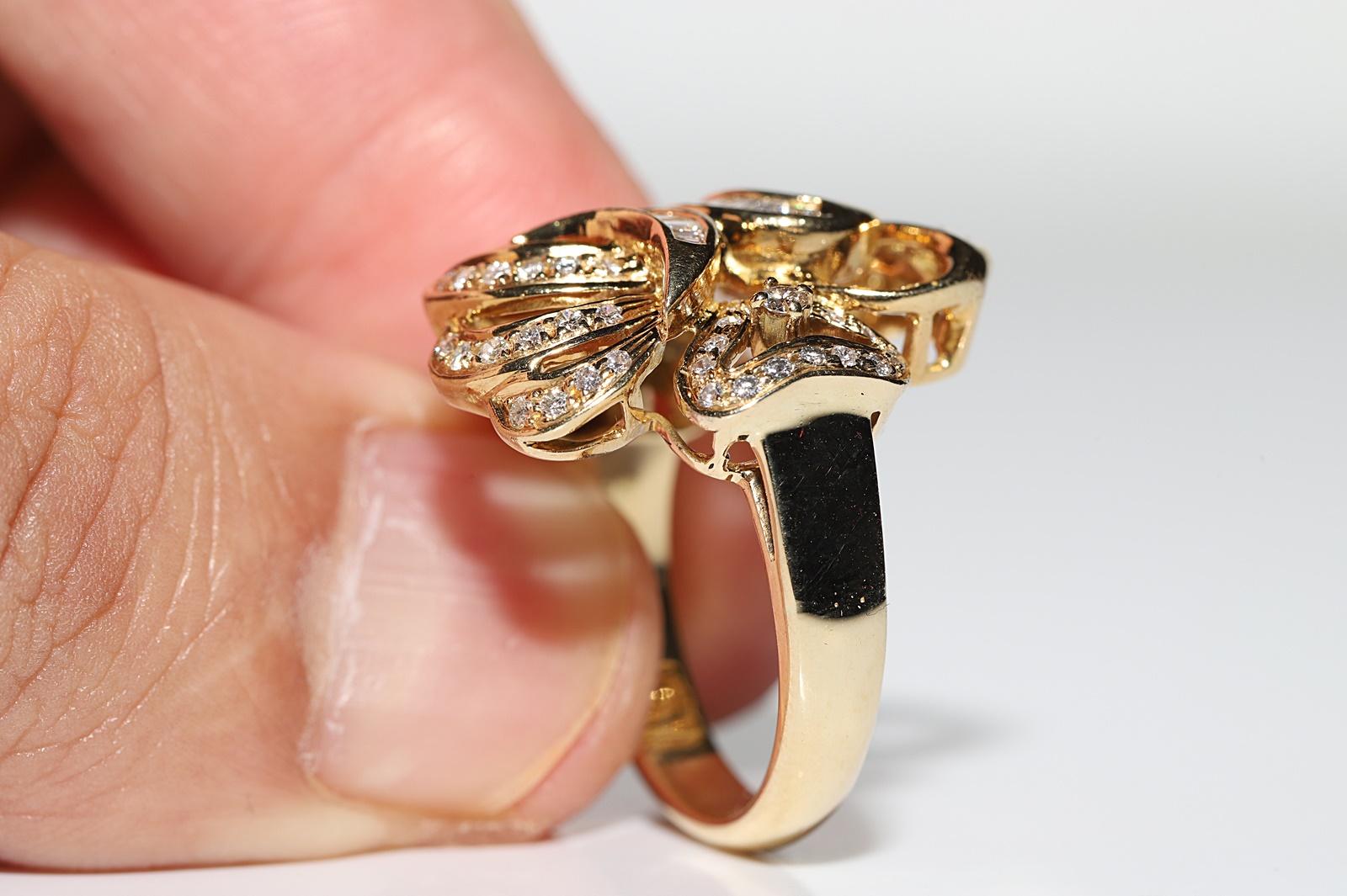 Vintage Circa 1980s 18k Gold Natural Diamond Decorated Ring For Sale 2