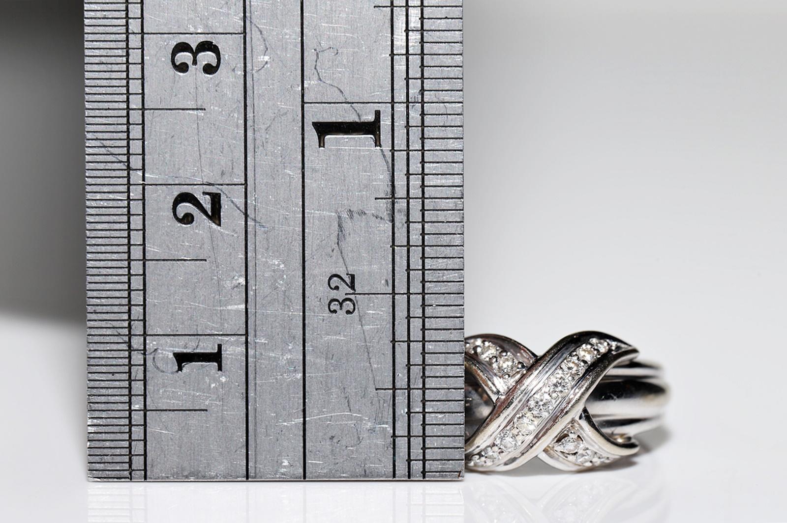 Vintage Circa 1980er Jahre 18k Gold Natürlicher Diamant Dekorierter Vintage-Ring im Angebot 3