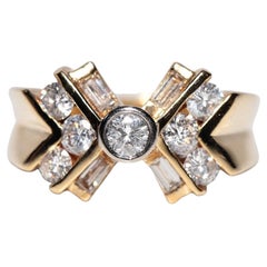 Vintage des années 1980, or 18 carats naturel Bague décorée de diamants