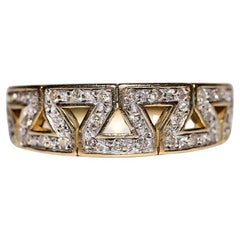 Vintage Circa 1980s 18k Gold Natural Diamond Decorated Ring