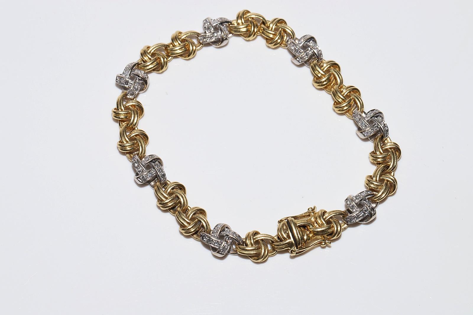 Vintage Circa 1980s 18k Gold Natural Diamond Decorated Rope Stye Bracelet In Good Condition In Fatih/İstanbul, 34