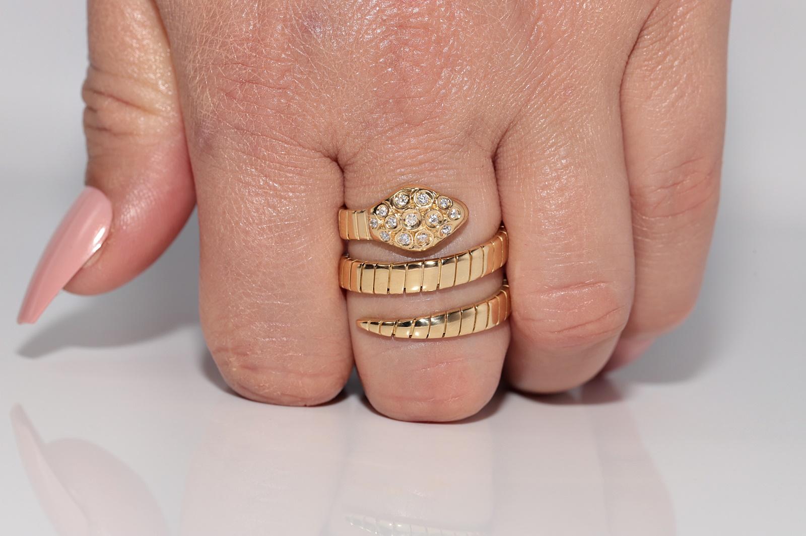Vintage CIRCA 1980s 18k Gold Natürlicher Diamant Dekorierter Schlangenring (Retro) im Angebot