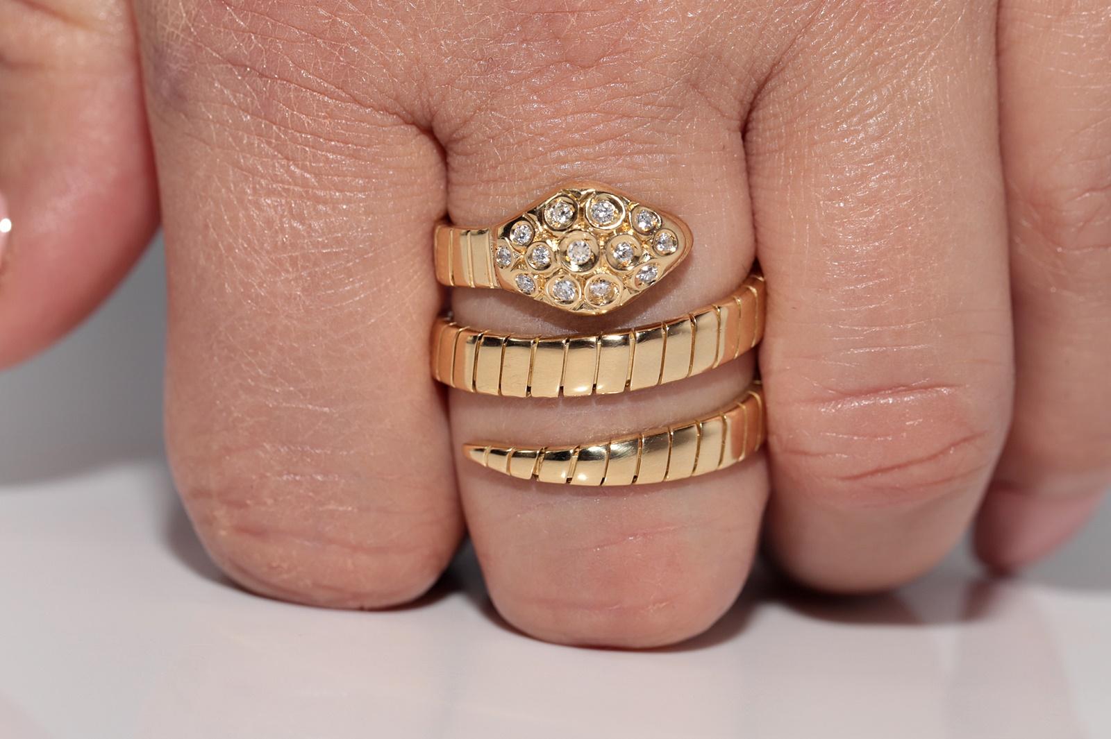 Vintage CIRCA 1980s 18k Gold Natürlicher Diamant Dekorierter Schlangenring (Brillantschliff) im Angebot