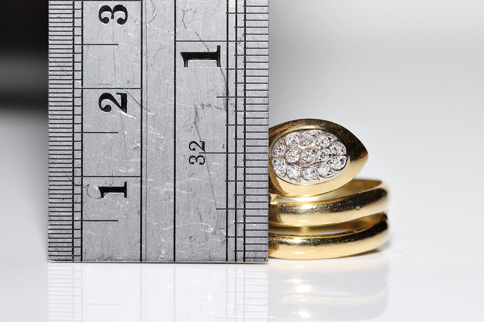 Women's Vintage Circa 1980s 18k Gold Natural Diamond Decorated Snake Ring 