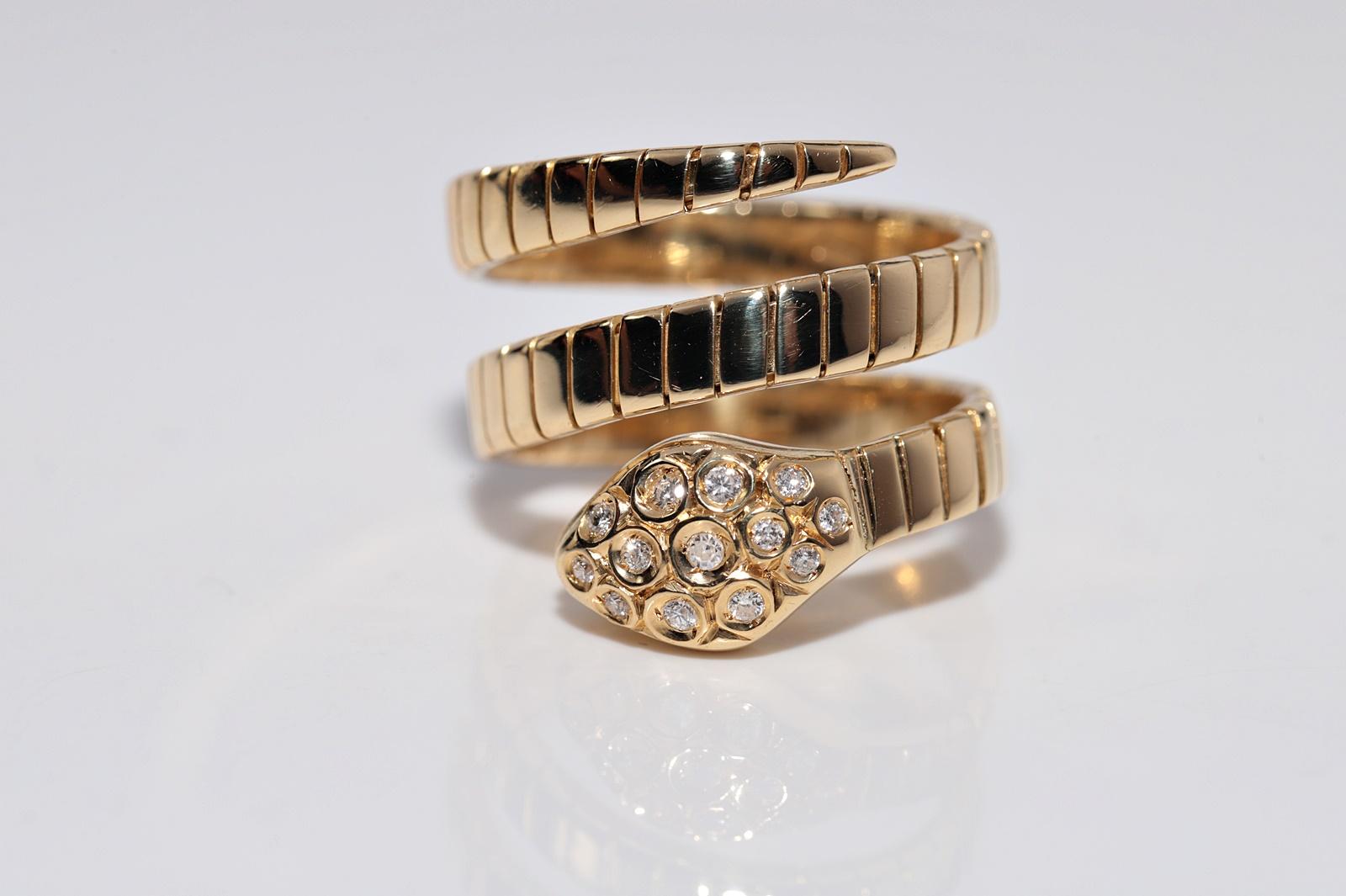 Vintage CIRCA 1980s 18k Gold Natürlicher Diamant Dekorierter Schlangenring Damen im Angebot