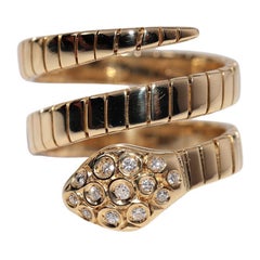 Vintage Circa 1980 Bague serpent en or 18k décorée de diamants naturels
