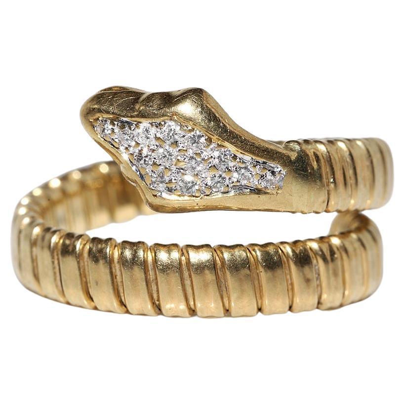Vintage Circa 1980s 18k Gold Natural Diamond Decorated Snake Ring