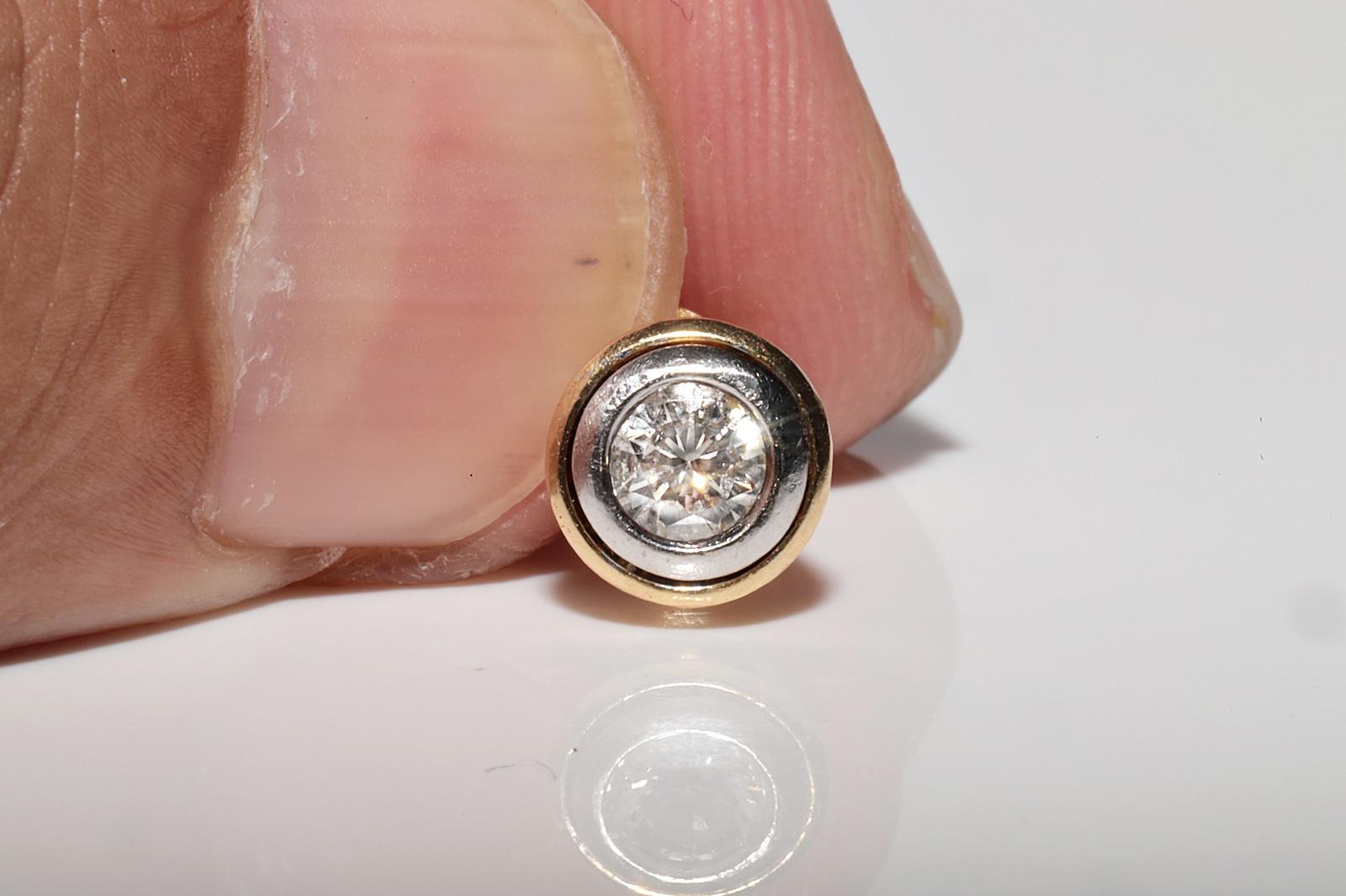 Vintage Circa 1980s 18k Gold Natural Diamond Decorated Solitaire Earring For Sale 1