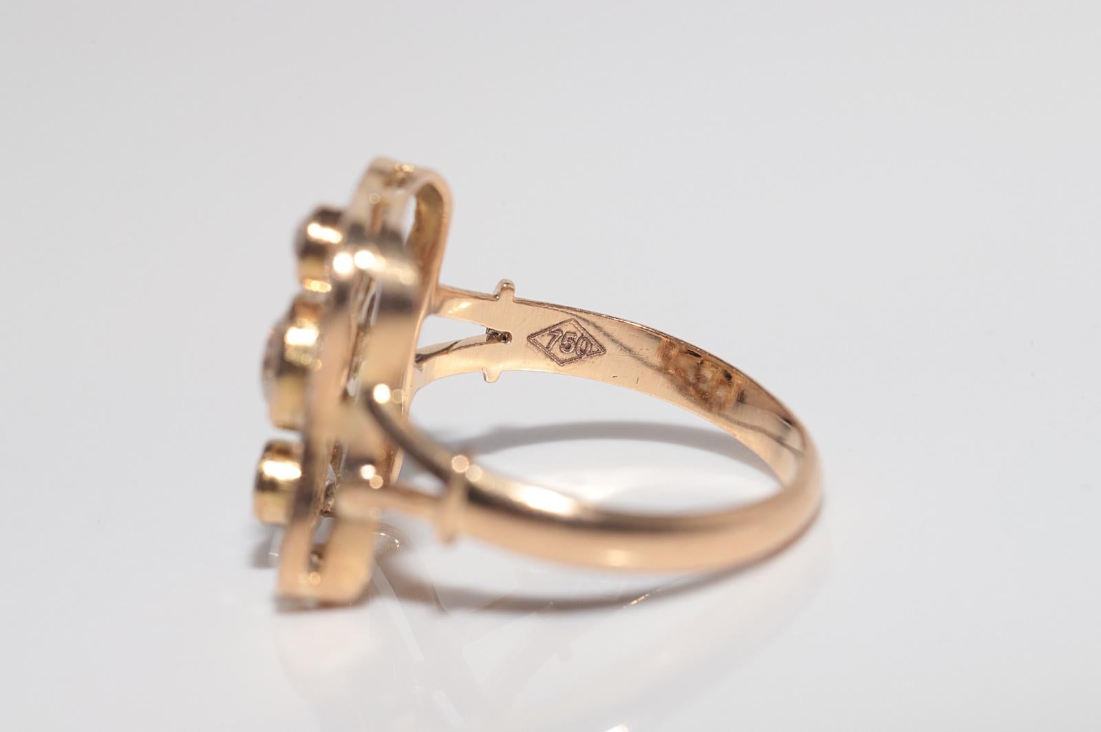 Anello d'epoca CIRCA 1980 in oro 18k con diamanti naturali decorati e design quadrato in vendita 4