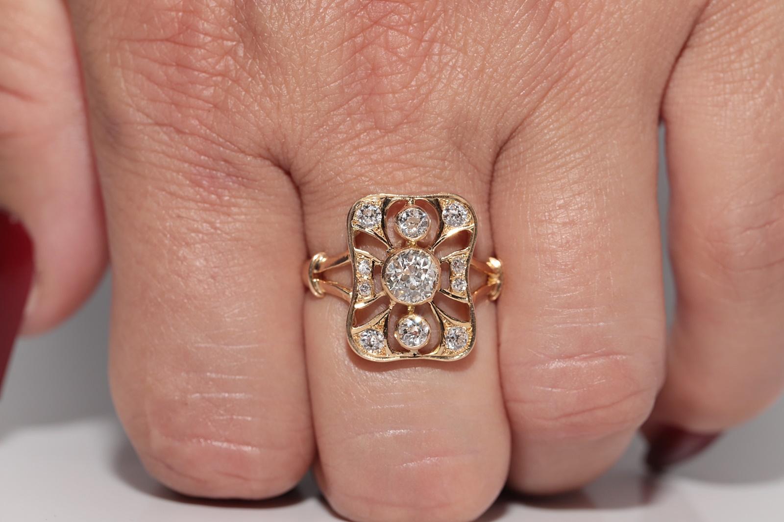 Taglio brillante Anello d'epoca CIRCA 1980 in oro 18k con diamanti naturali decorati e design quadrato in vendita