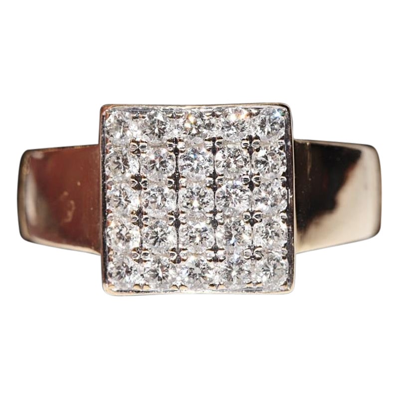Vintage Circa 1980 Gold 18k Natural Diamond Decorated Square Style Ring (Bague carrée en or 18k décorée de diamants naturels)