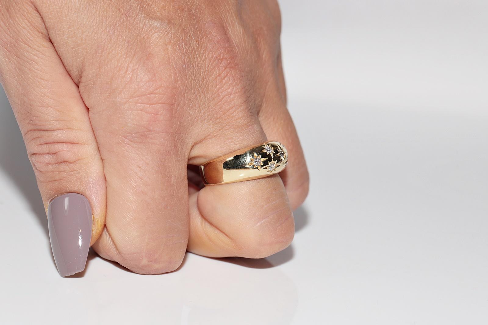 Vintage CIRCA 1980er Jahre 18k Gold natürlichen Diamanten verziert Star Design Strong Ring im Angebot 11