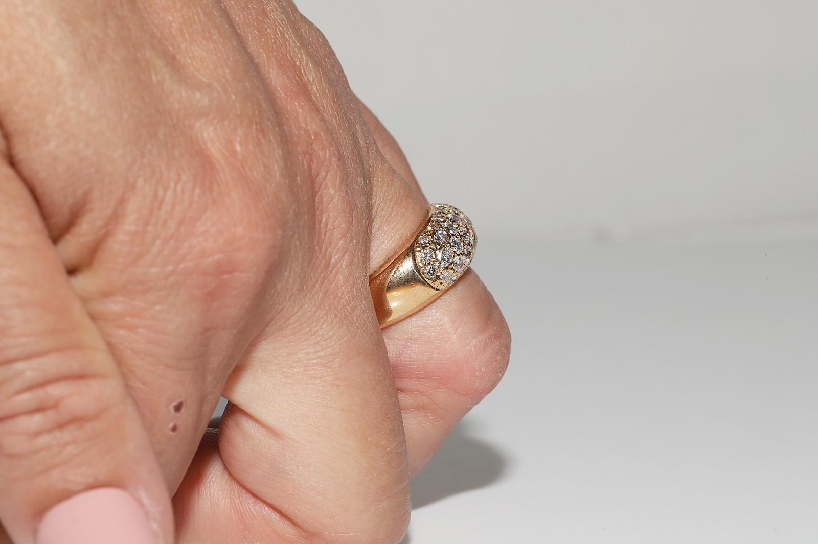 Brilliant Cut Vintage Circa 1980s 18k Gold Natural Diamond Decorated Stron Ring For Sale