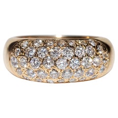 Vintage Circa 1980s 18k Gold Natural Diamond Decorated Stron Ring