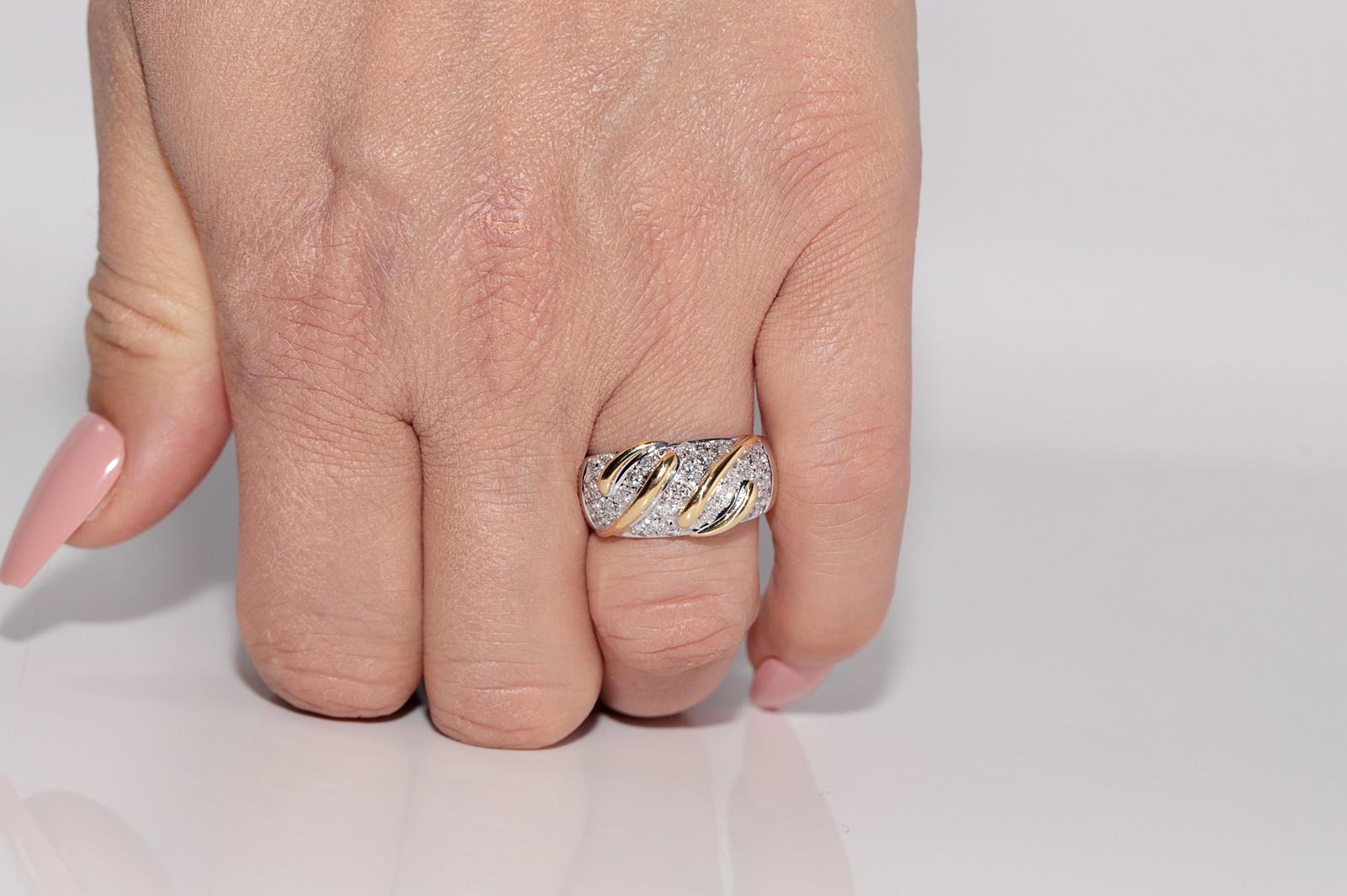 Vintage Circa 1980er Jahre 18k Gold Natürlicher Diamant Dekorierter starker Bandring im Angebot 9
