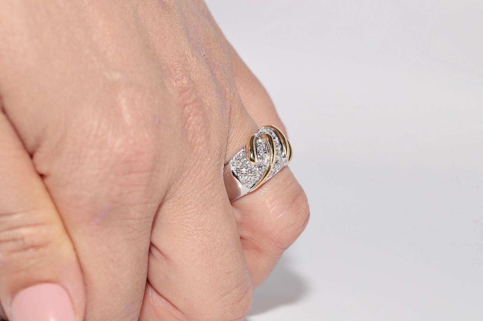 Vintage Circa 1980er Jahre 18k Gold Natürlicher Diamant Dekorierter starker Bandring im Angebot 11