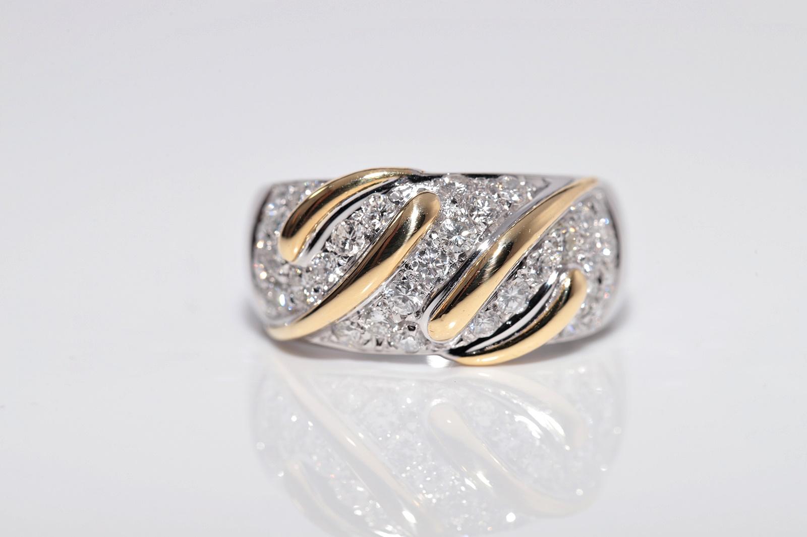 Vintage Circa 1980er Jahre 18k Gold Natürlicher Diamant Dekorierter starker Bandring (Brillantschliff) im Angebot