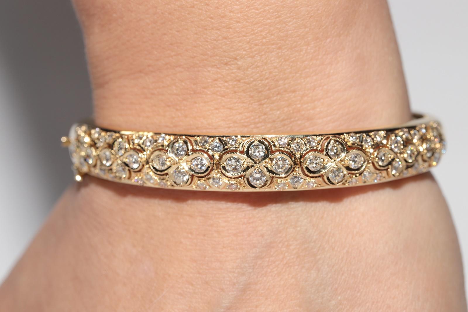 Vintage CIRCA 1980er Jahre 18k Gold natürlichen Diamanten verziert starke Armreif-Armband im Angebot 11