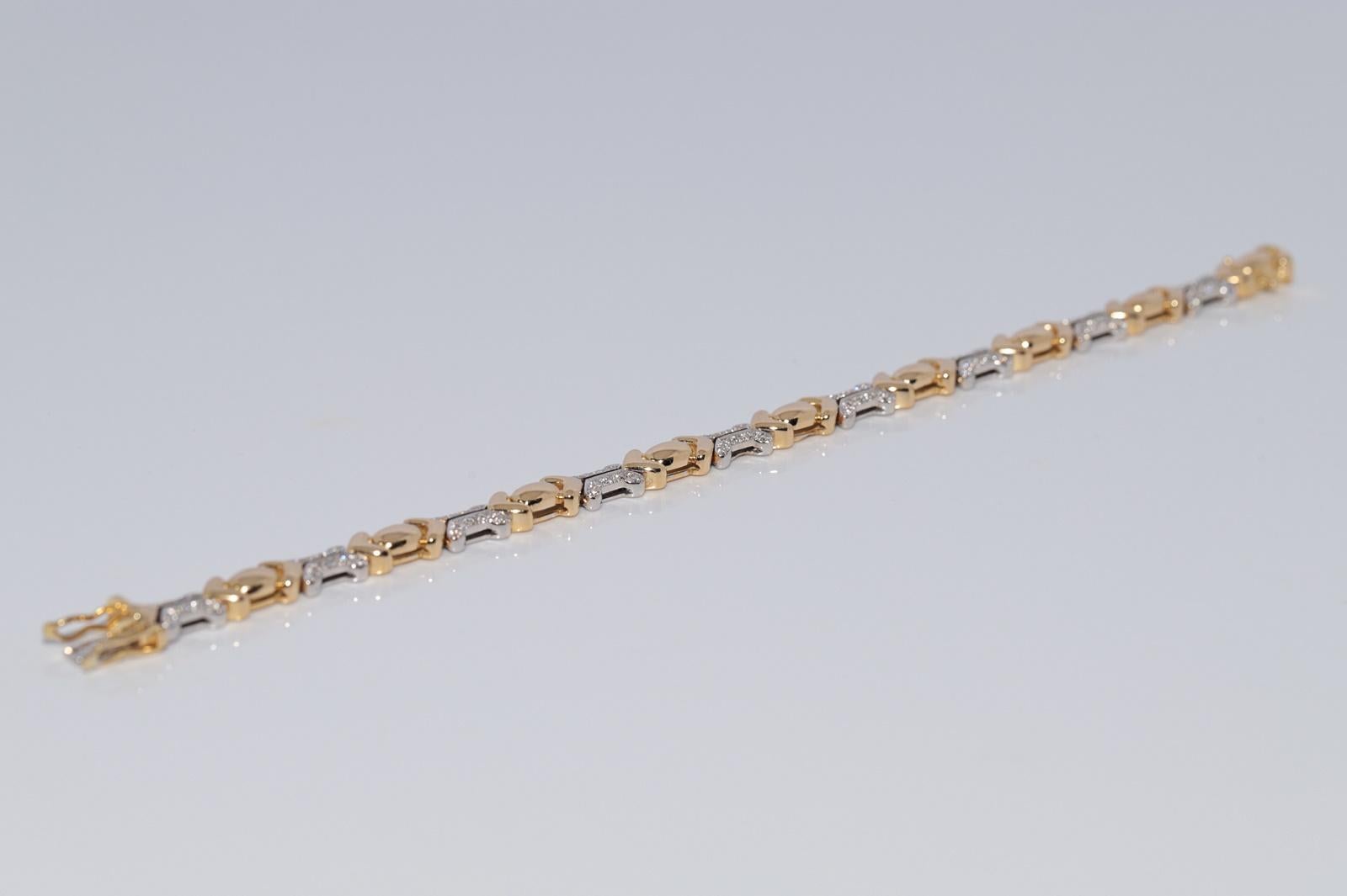 Vintage CIRCA 1980s 18k Gold natürlichen Diamanten verziert starke Armband im Angebot 6