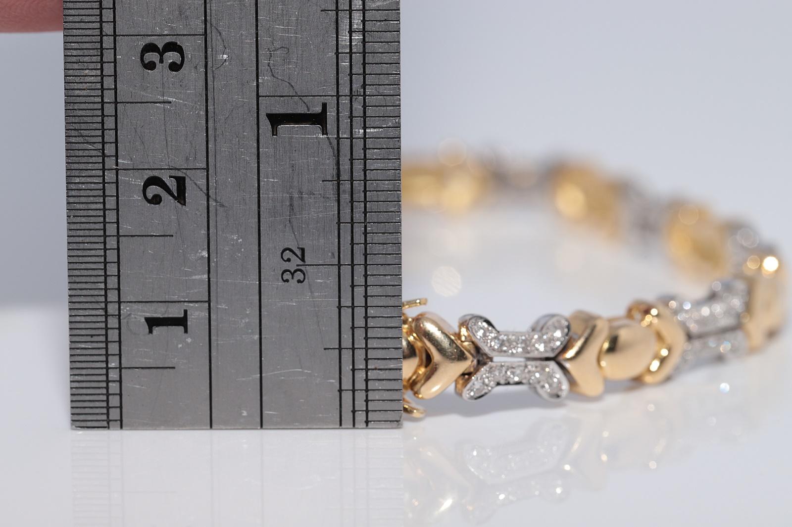 Vintage CIRCA 1980s 18k Gold natürlichen Diamanten verziert starke Armband im Angebot 1