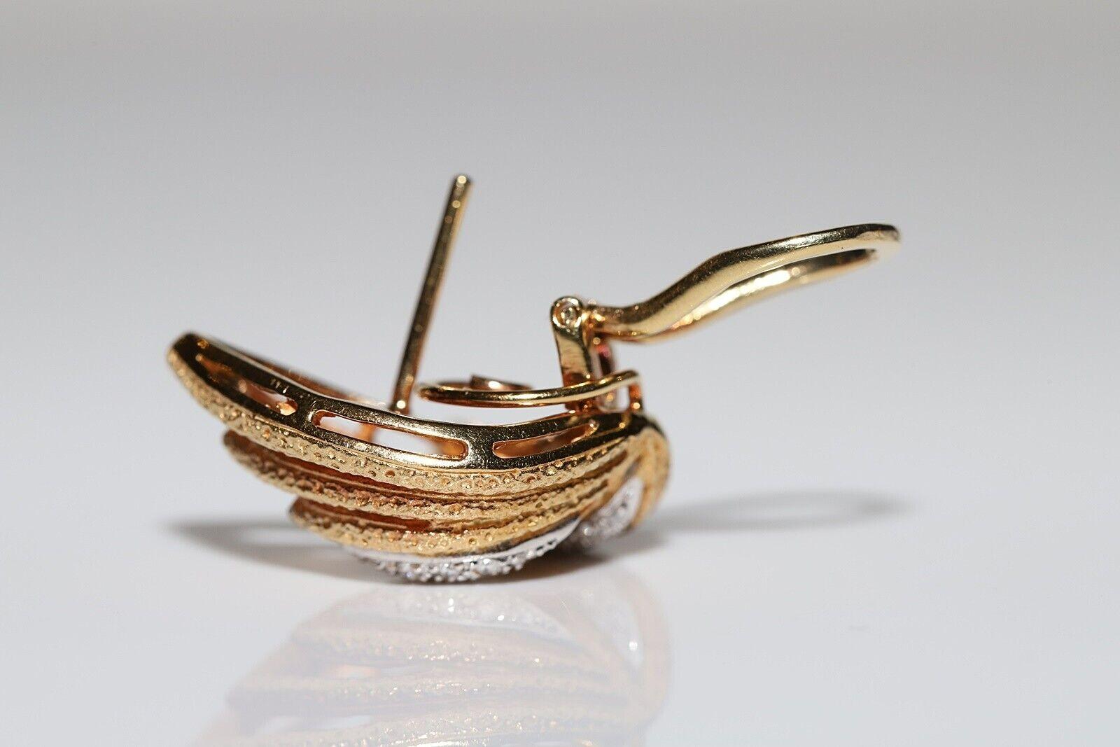 Vintage Circa 1980er Jahre 18k Gold Natürlicher Diamant Dekorierter starker Ohrring im Angebot 2