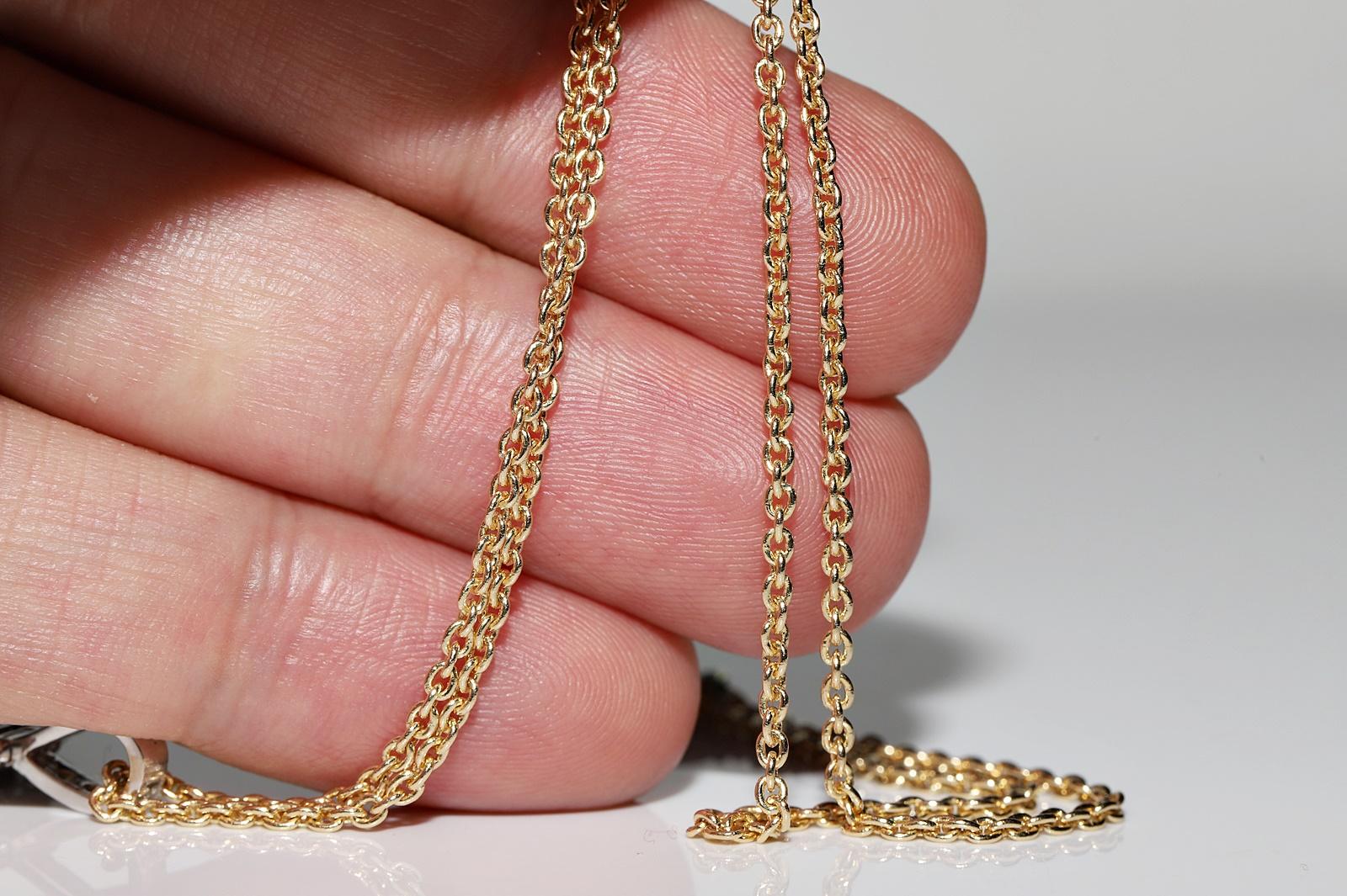 Vintage Circa 1980s 18k Gold Natural Diamond Decorated Strong Pendant Necklace  For Sale 10