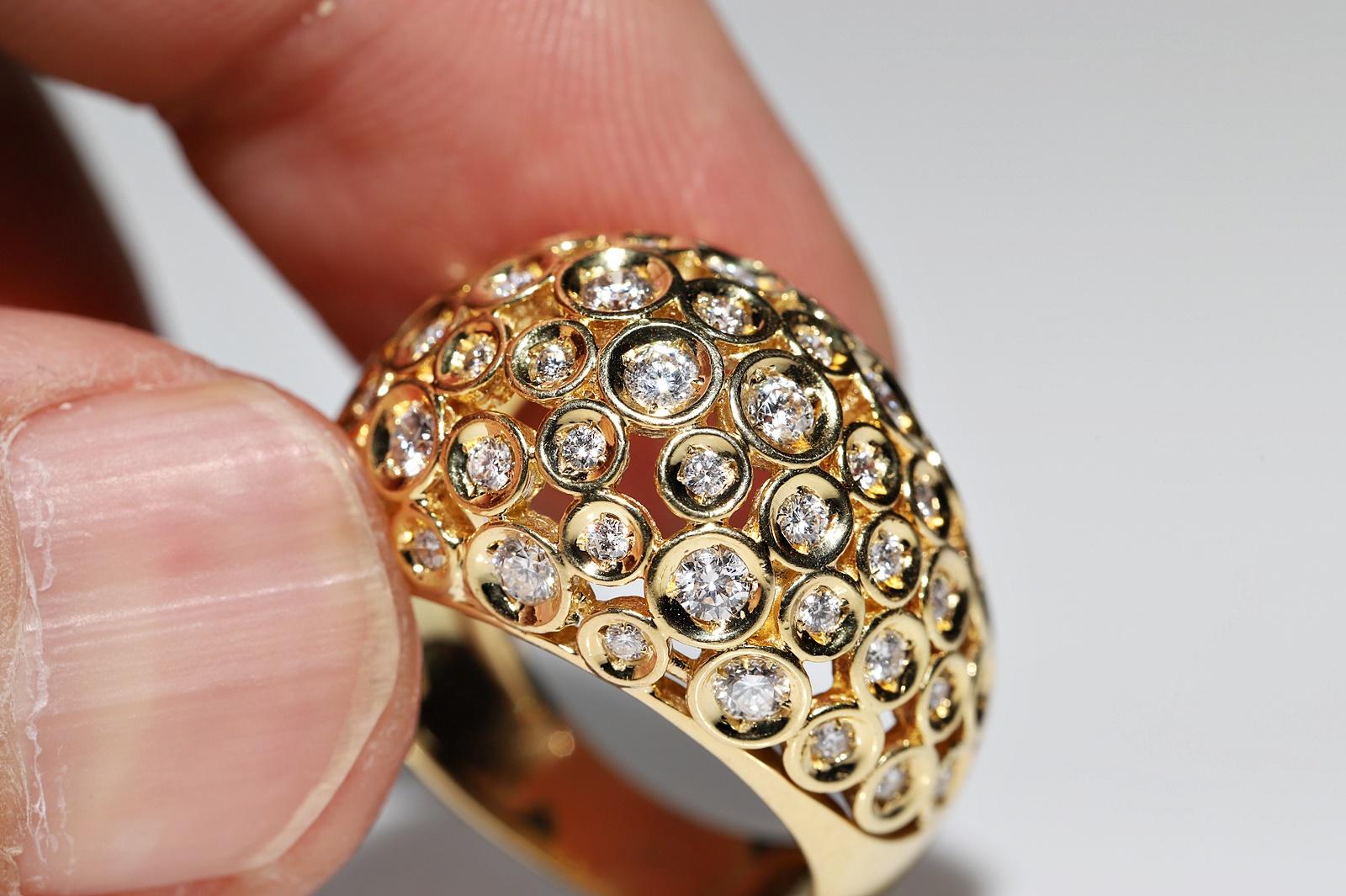 Vintage Circa 1980s 18k Gold Natural Diamond Decorated Strong Ring For Sale 5