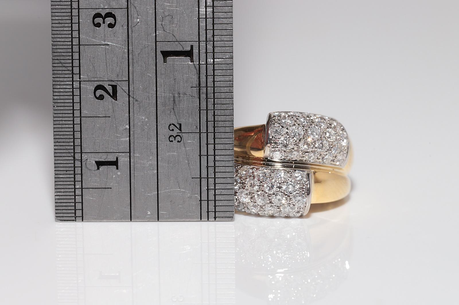 Anello forte decorato con diamanti naturali in oro 18 carati CIRCA gli anni '80 in vendita 5